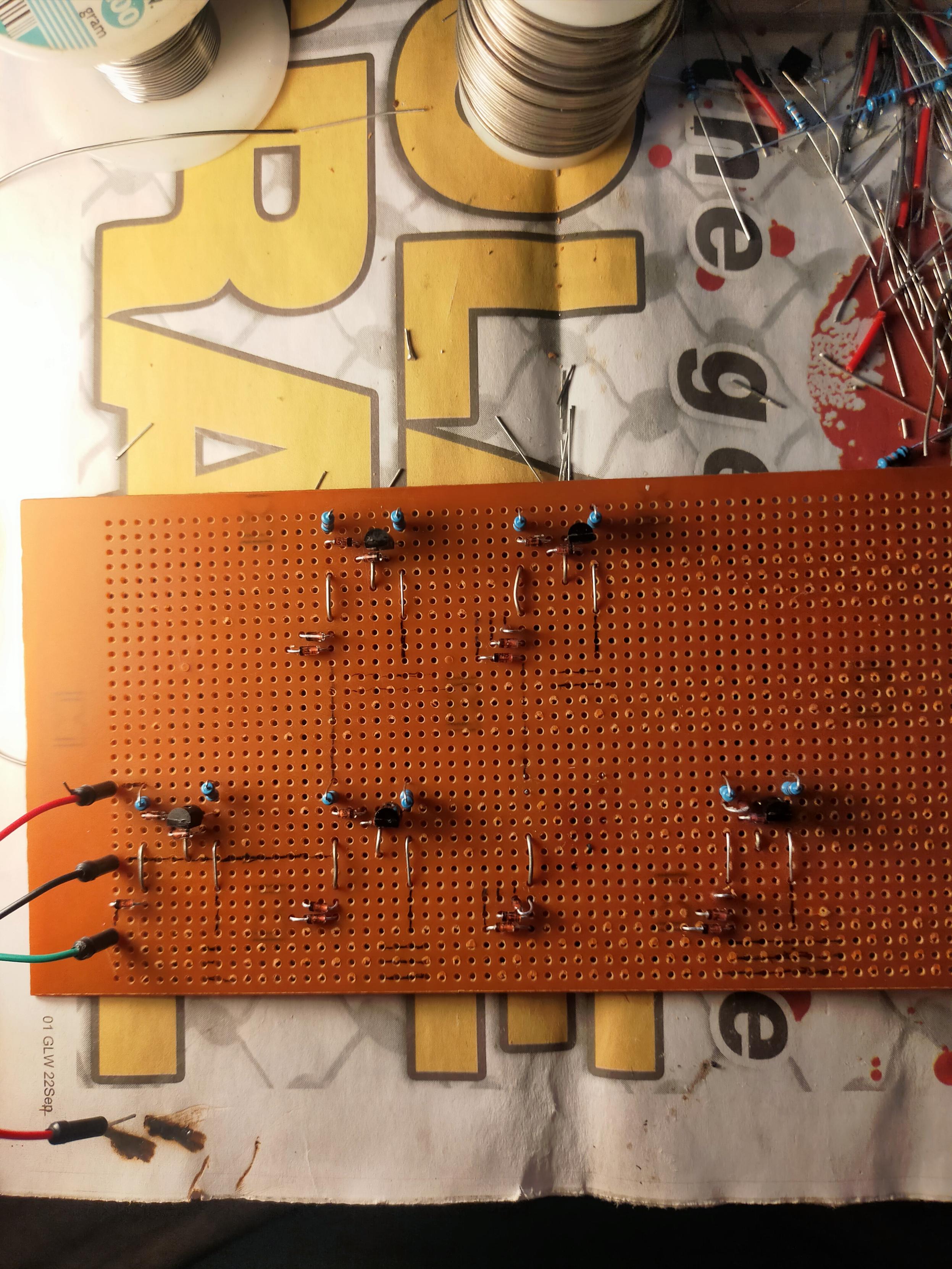 i think this is the finished NANDs for the D flip flop before i wired everything up