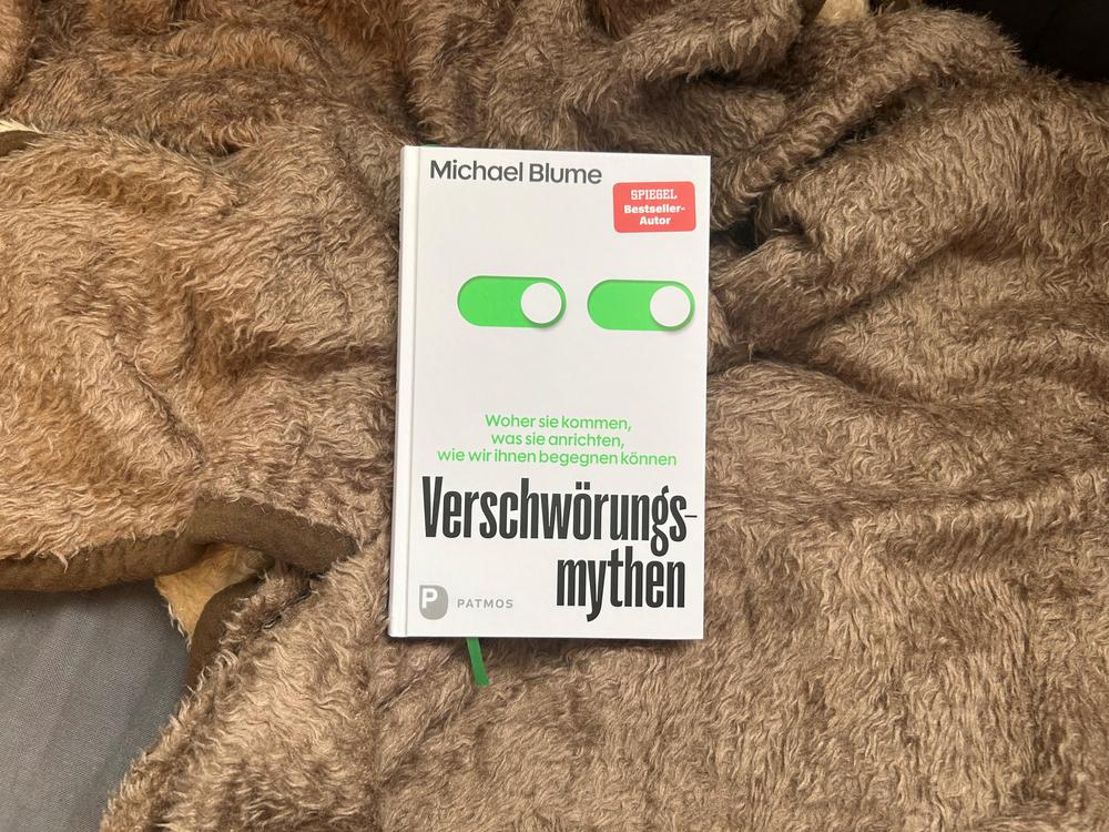 BlumeEvolution's profile header