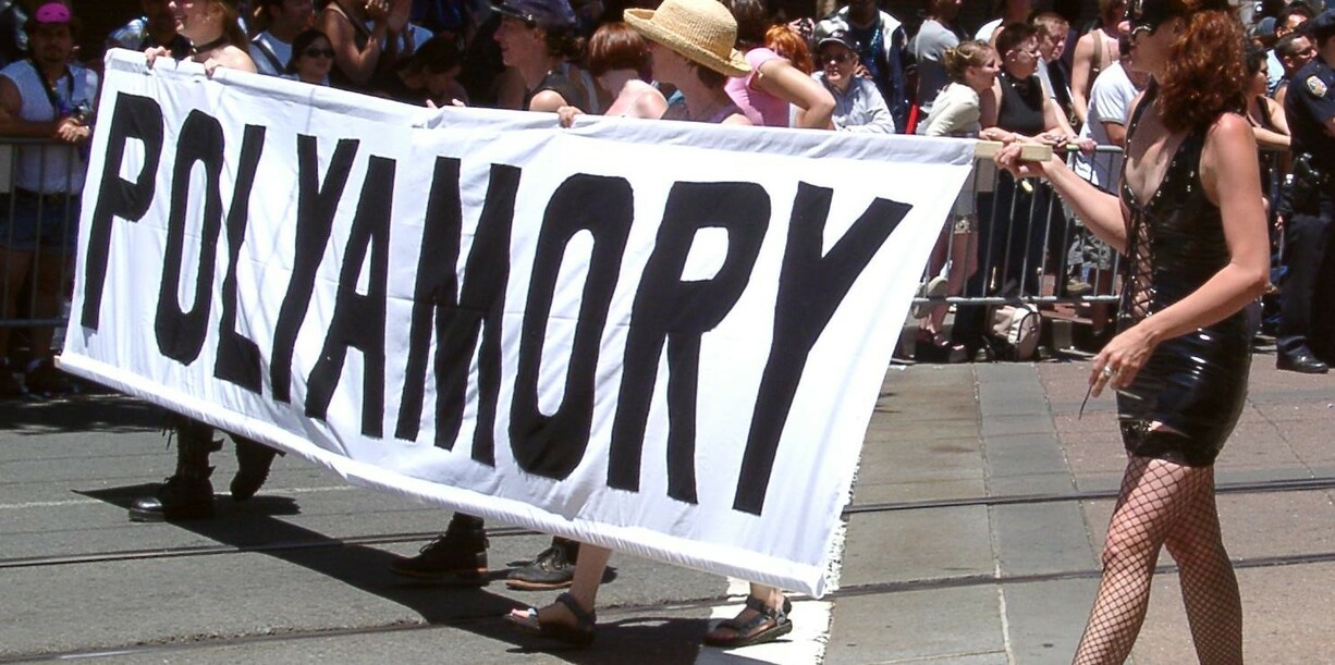 peppermint's profile header