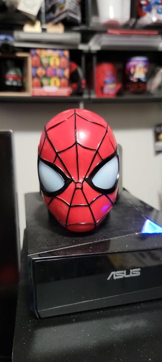 Spider-Man head from a cake.