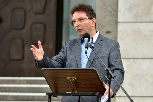 „Erneuerbare sind Friedensenergien“ - „Erneuerbare sind Friedensenergien“