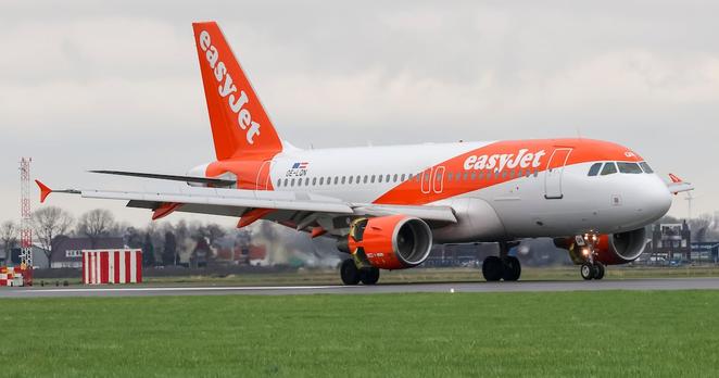 EasyJet Airbus A319 EasyJet Airbus A319