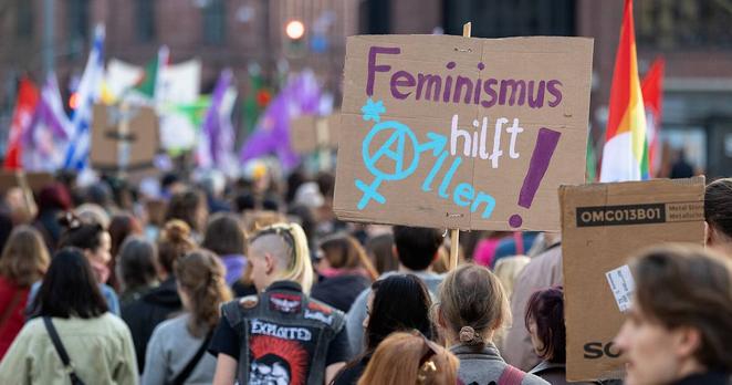 Demo zum Frauenkampftag in Saarbrücken: Das ist passiert - Demo zum Frauenkampftag in Saarbrücken: Das ist passiert