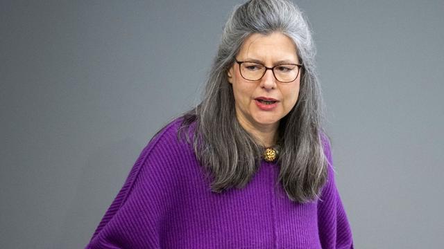 Zoff bei Schwarz-Rot wegen Mini-AKW: »Wahnwitzig« – SPD-Energieexpertin zerreißt Söders Atom-Vorstoß - Zoff bei Schwarz-Rot wegen Mini-AKW: »Wahnwitzig« – SPD-Energieexpertin zerreißt Söders Atom-Vorstoß