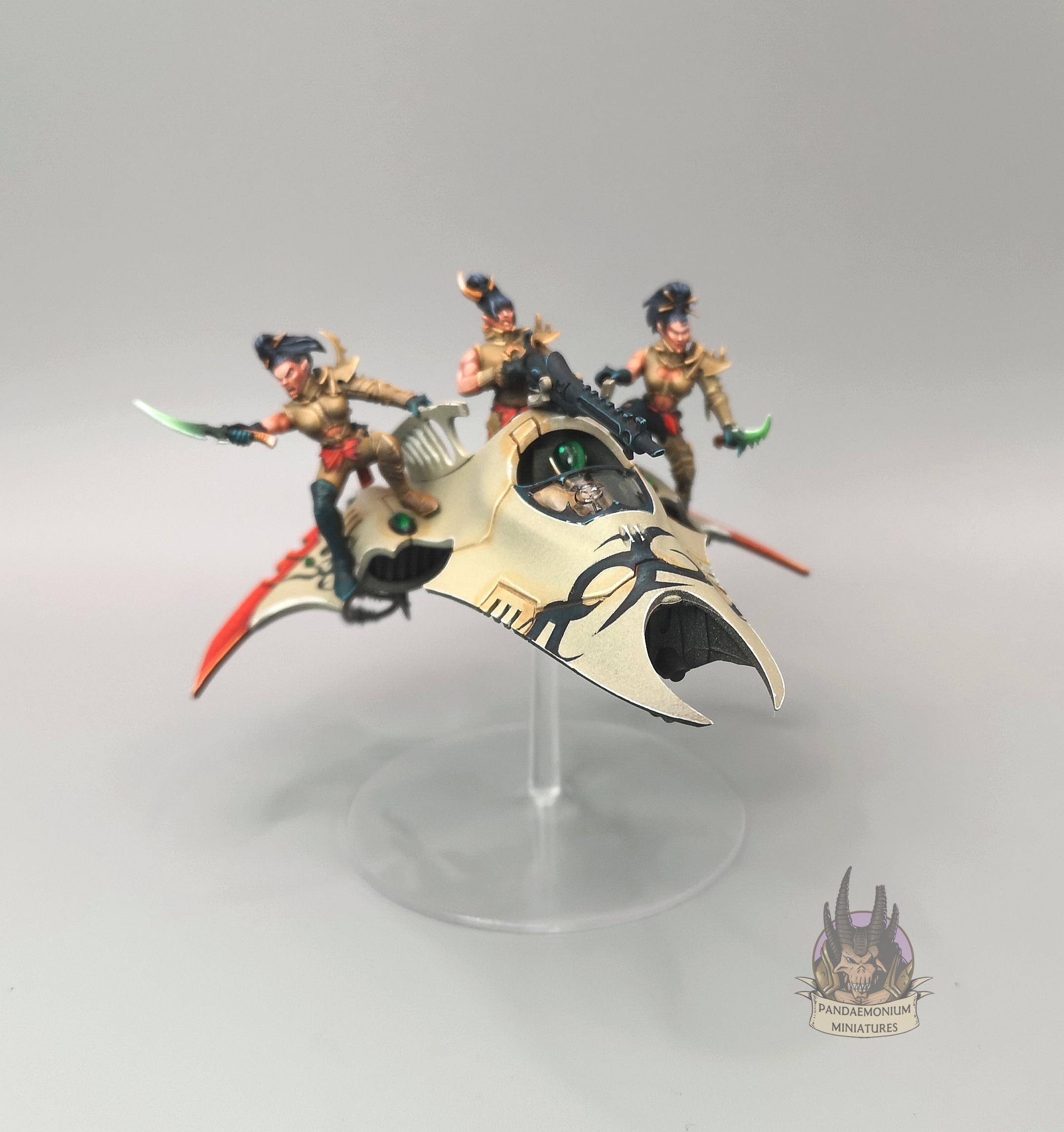 Venom skimmer with a gunner and two skirmishing passengers with knives - front -right rotation view