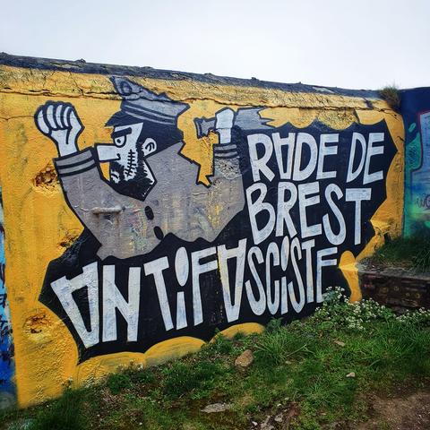 Tag
Rade de Brest antifasciste