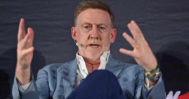 Bill Owens, who was the executive producer of “60 Minutes.” Mr. Owens said in February that he would not apologize as part of any prospective settlement in President Trump’s lawsuit against CBS News. 