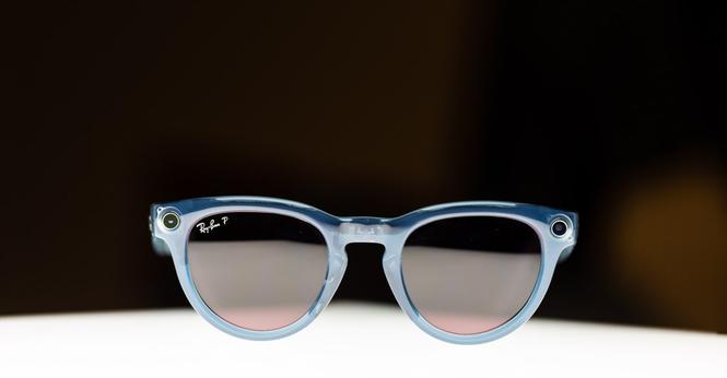 Close-up of Ray-Ban Meta smart glasses on an illuminated surface Close-up of Ray-Ban Meta smart glasses on an illuminated surface