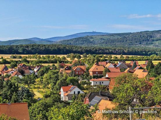 Blick von der Ruine Stapelburg auf den Brocken