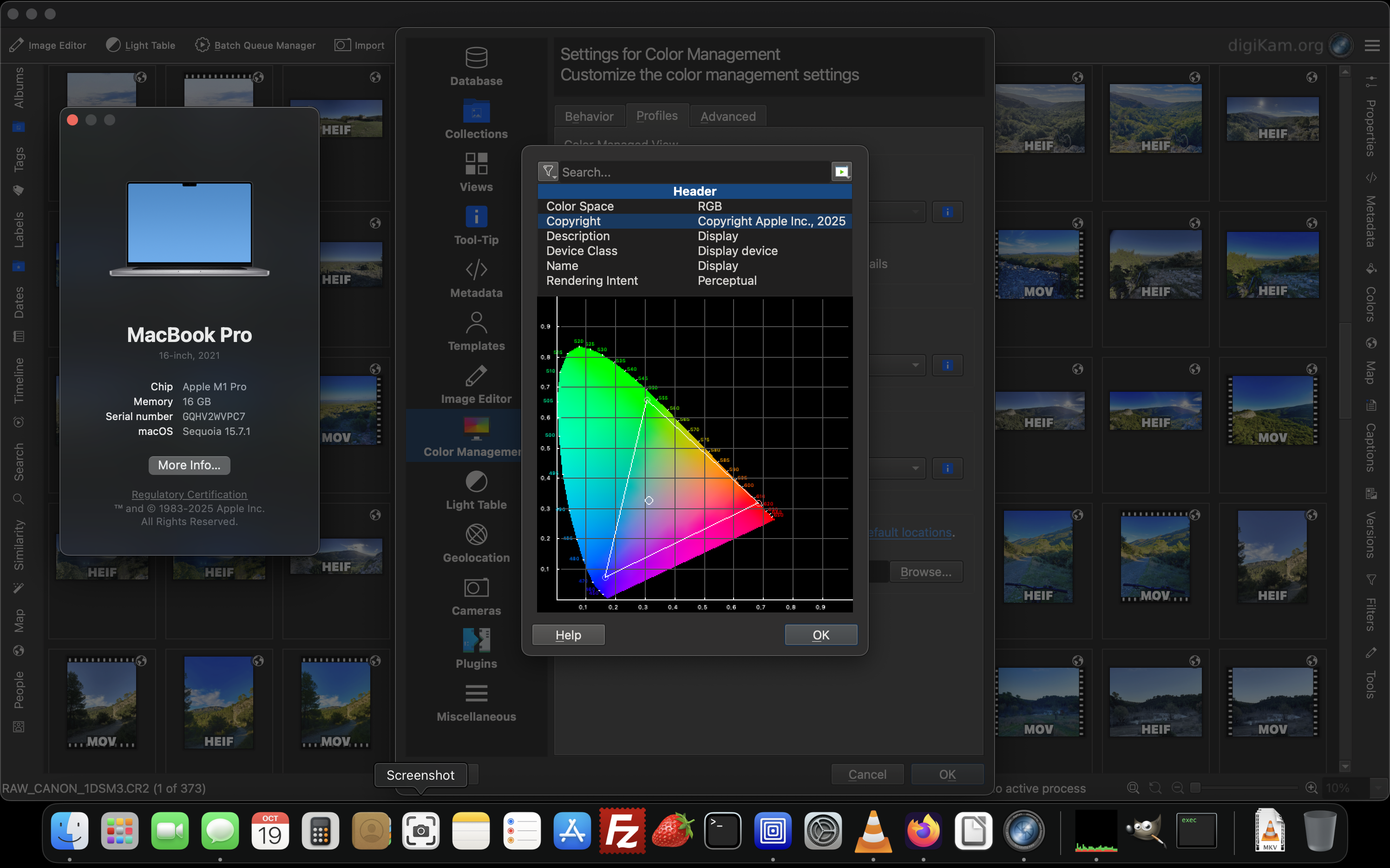 Screenshot of the color management dialog showing a triangle of color.