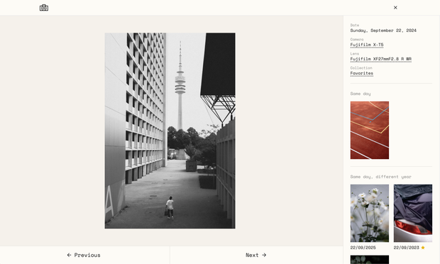 Screenshot of a photo detail page of my photo website. On the left is the main photo in a large format and on the right are meta information.