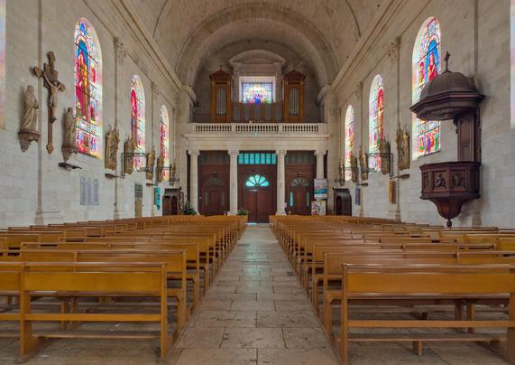 Nérac (Lot-et-Garonne, France) - St. Nicholas' church - Nave, seen from the choir