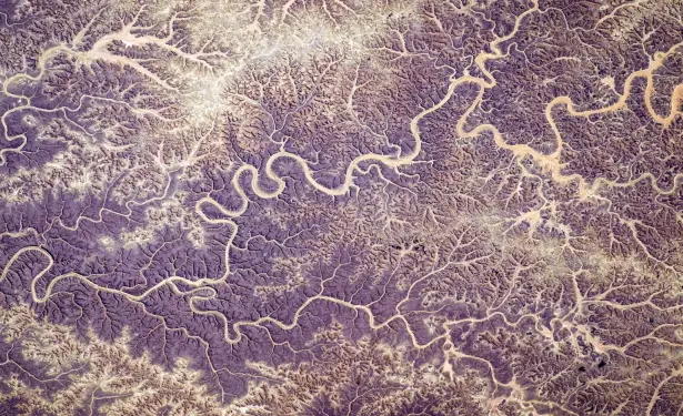 Dry streambeds in Yemen, as photographed from the International Space Station, show Hack’s law at work.

It is showing an intricate network of dendritic drainage patterns — branching river channels and dry wadis carved into the terrain.