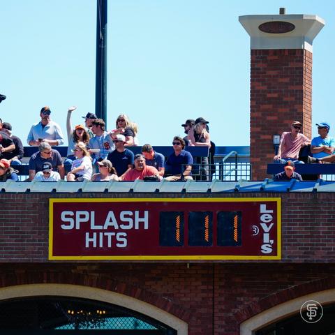 Spalsh Hit counter displaying 111a