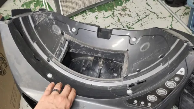 Litter Robot base showing all kinda knobblies for litter to get stuck in