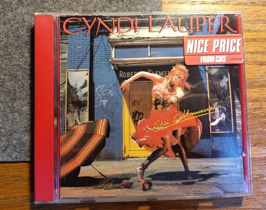 Photo the the CD album "She's so unusual" by Cyndi Lauper.