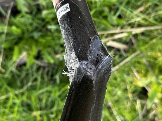 A “heavy duty” fibreglass spade, snapped. Super strong, apparently.