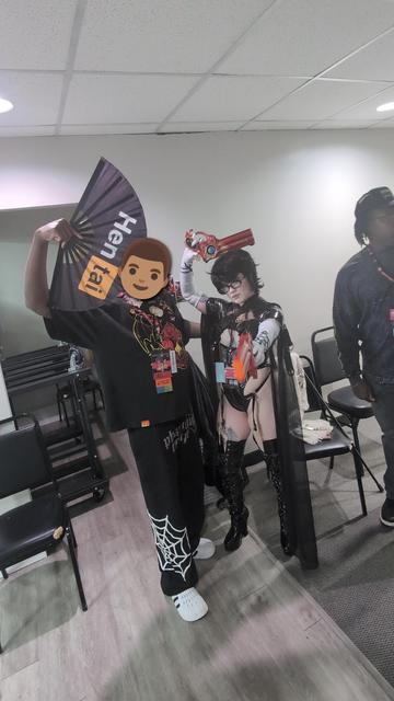 Me with a cosplayer dressed as Bayonetta