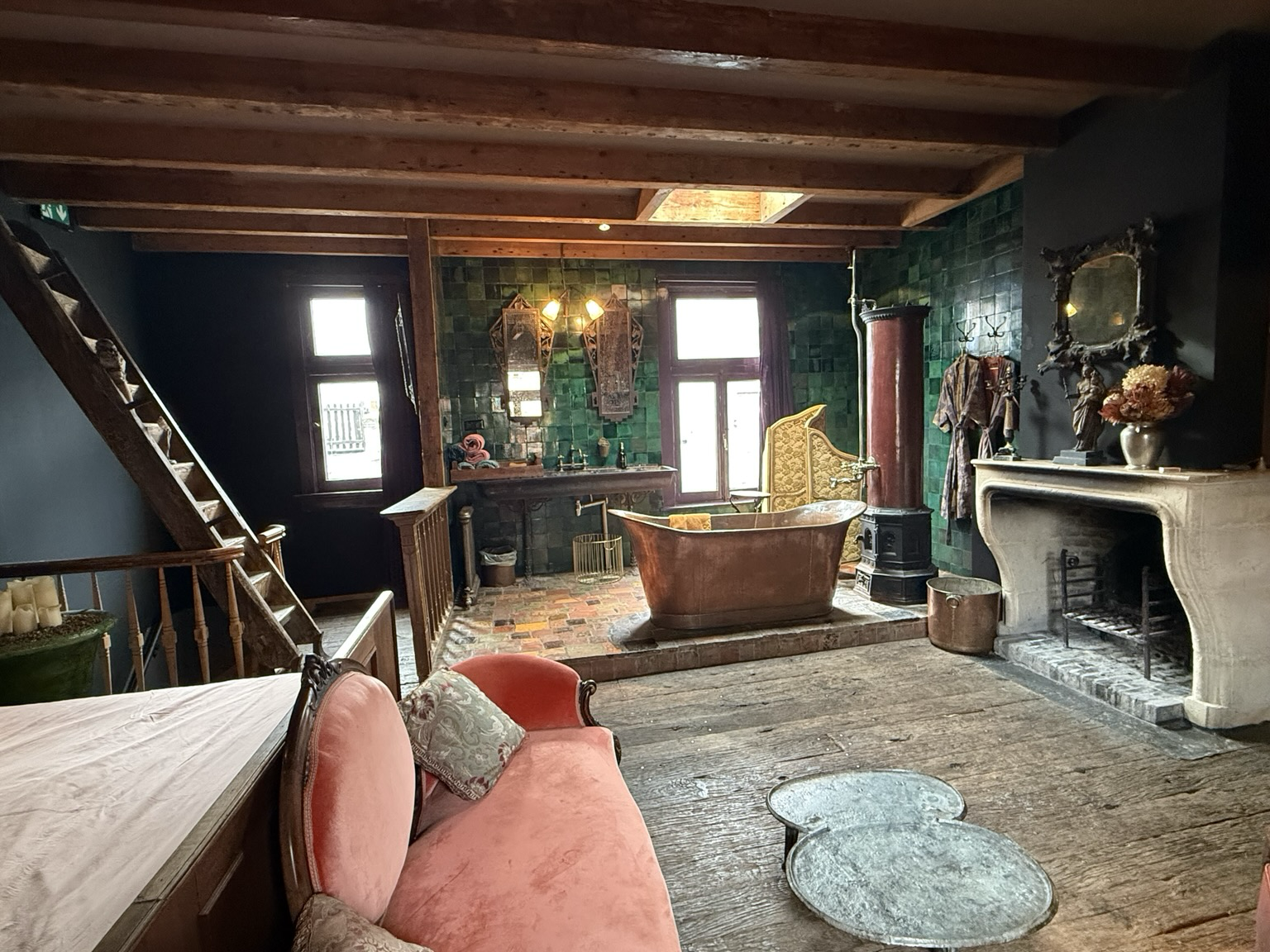 Arrived in Amsterdam for @smashingconf and booked an apartment for the coming days. But… I did not expect to step int...