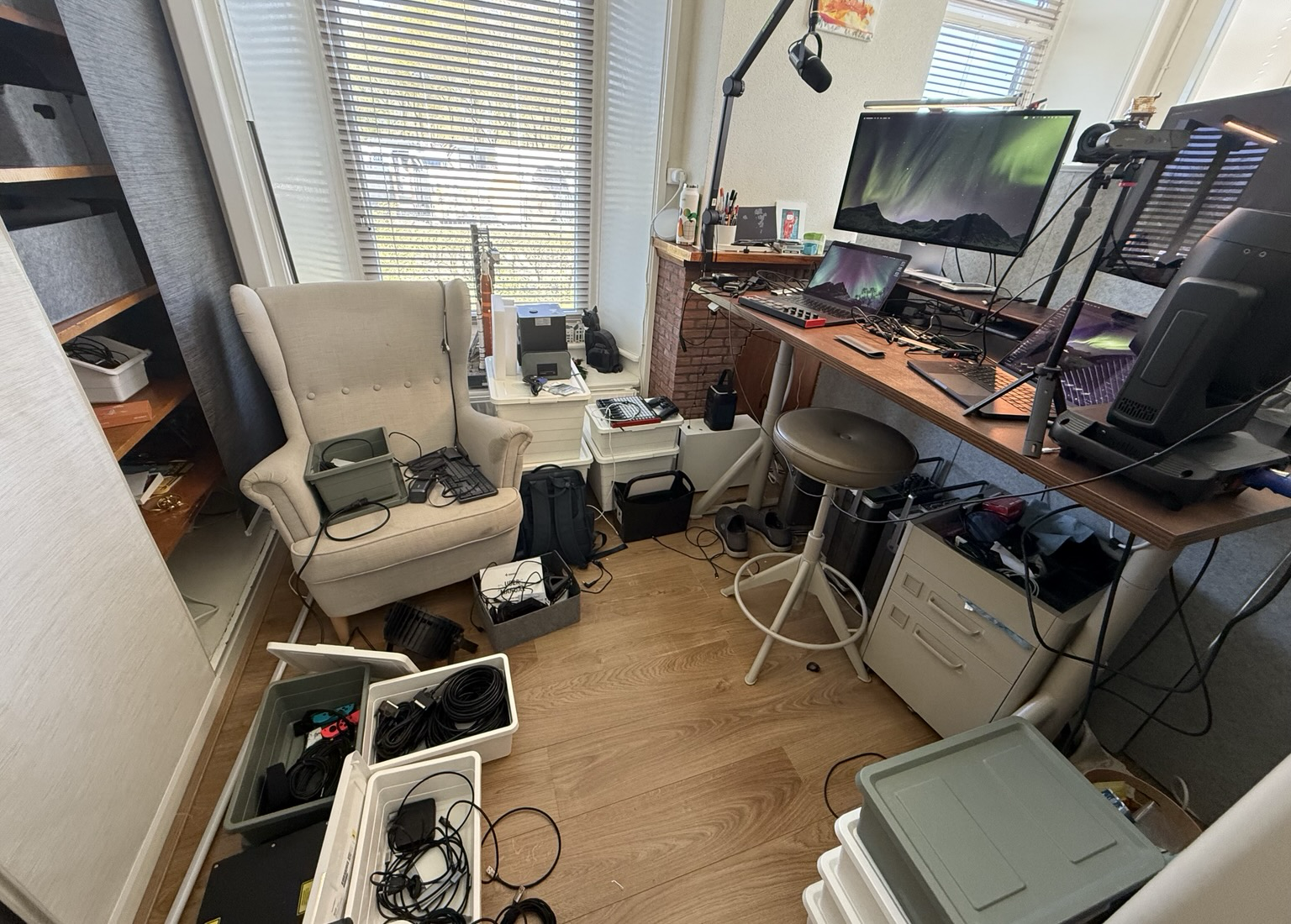 My office is in utter chaos. Tomorrow I am leaving for Düsseldorf for @btconf and I’ve never had so much tech to take...