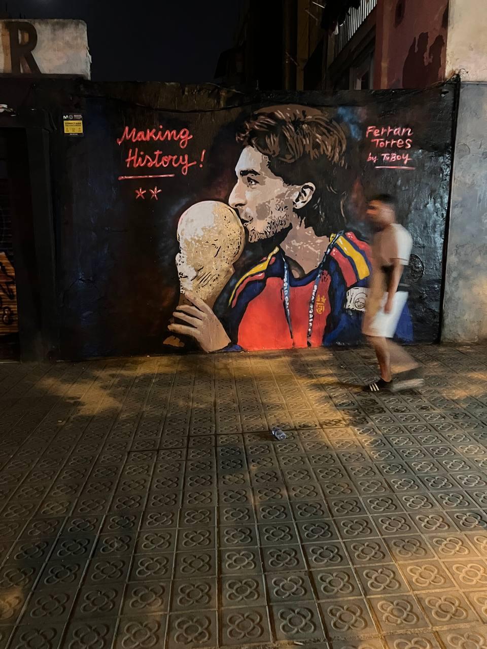 Mural espanyolista finalitzat al vespre