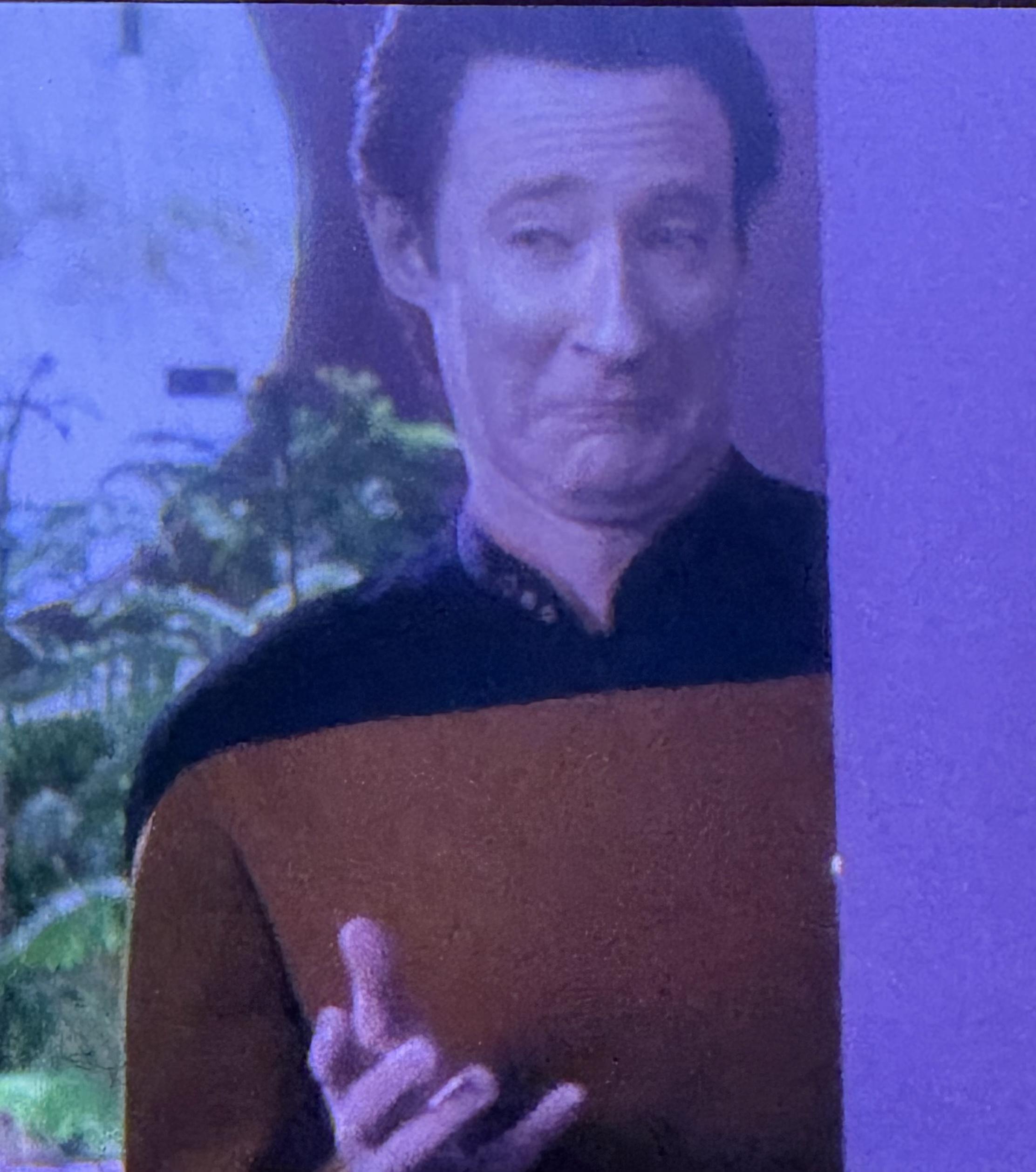 Commander data making a face