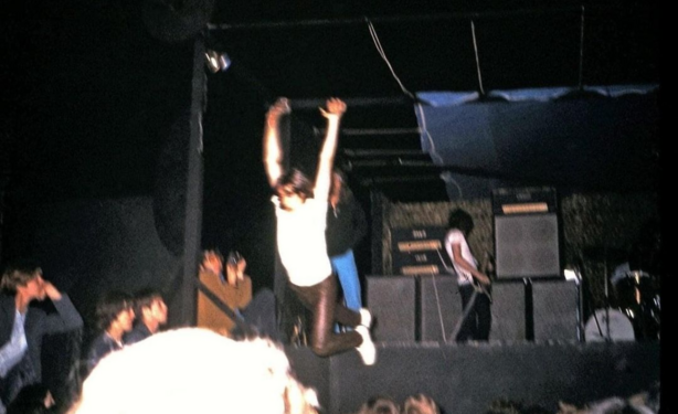 Iggy Pop stage diving 