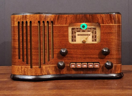 vintage Silvertone radio