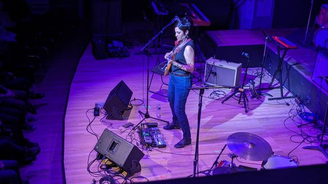 Ava Mendoza shreds solo guitar