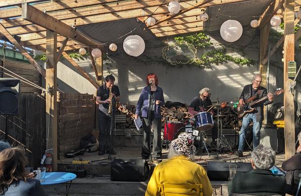 Time Trout, band with saxophone, vocals, drums, electric bass 