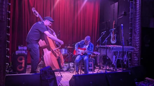 Loren Connors and bassist 