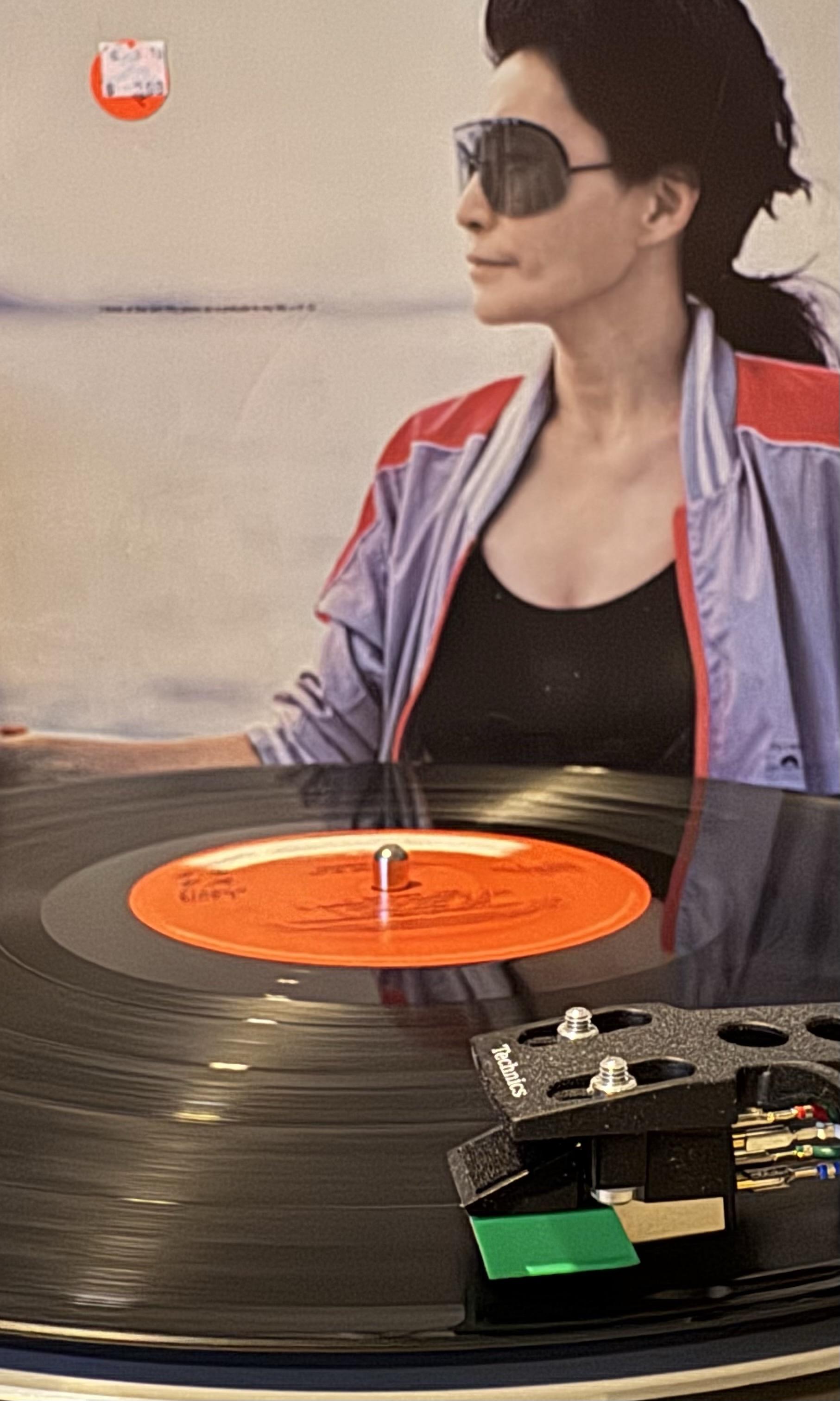 Yoko Ono: It’s Alright (Polydor PD1-6364, 1982)