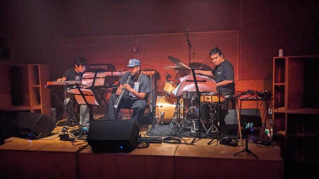 Alfredo Colon trio
