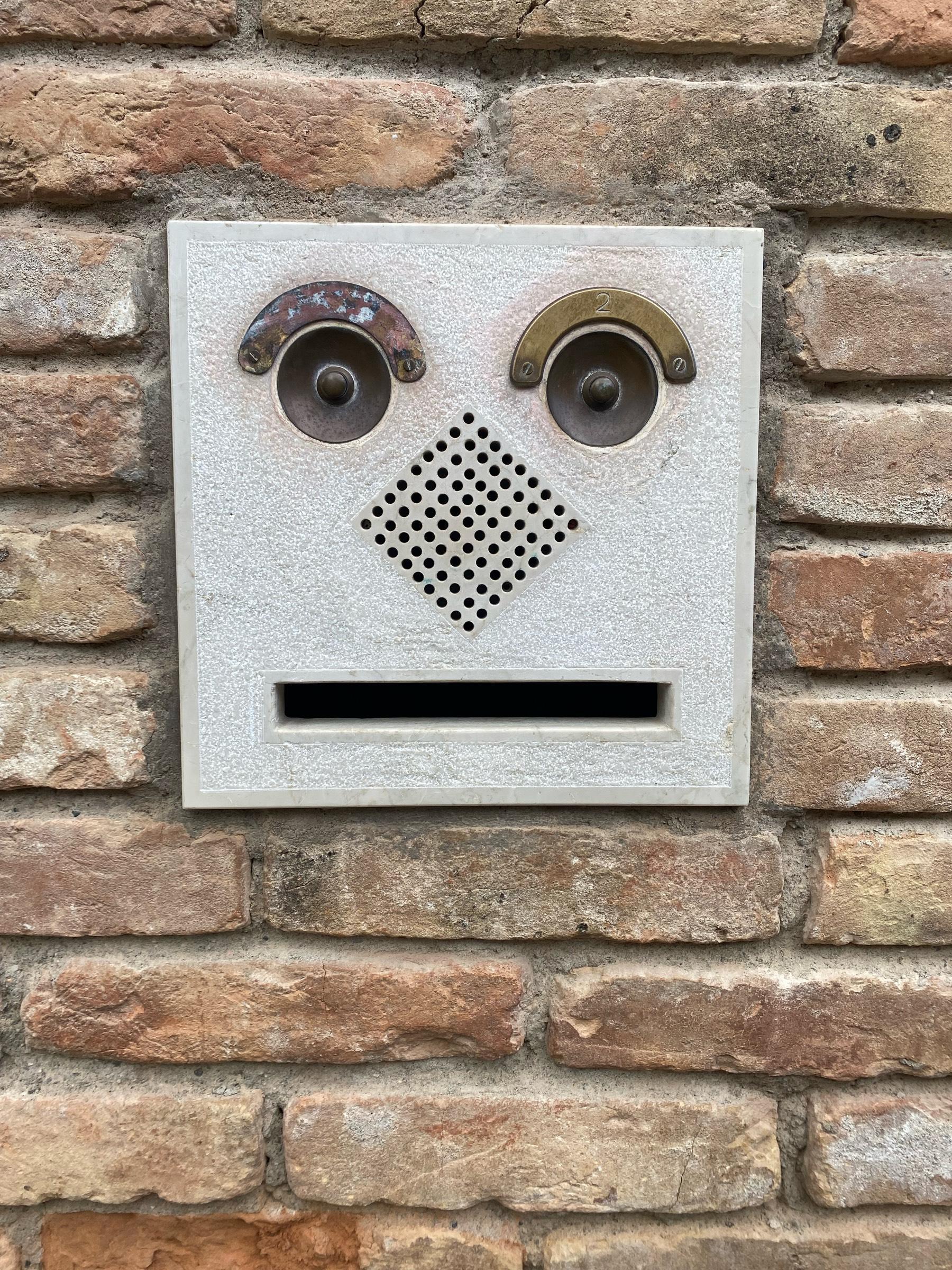 Paradiolia on the streets of Venice