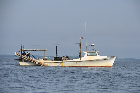 Clam workboat on the Chesapeake bay
