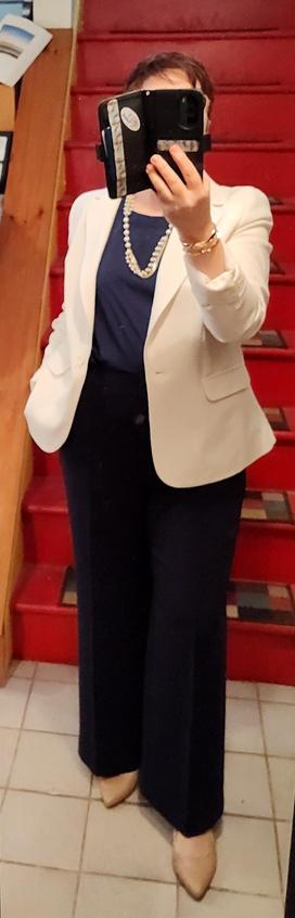 Navy shell, navy trousers, cream blazer. Pearl and chain necklace, bangle bracelets. Beige slingbacks. Didn't realize it was out of focus until I uploaded it but you get the idea.