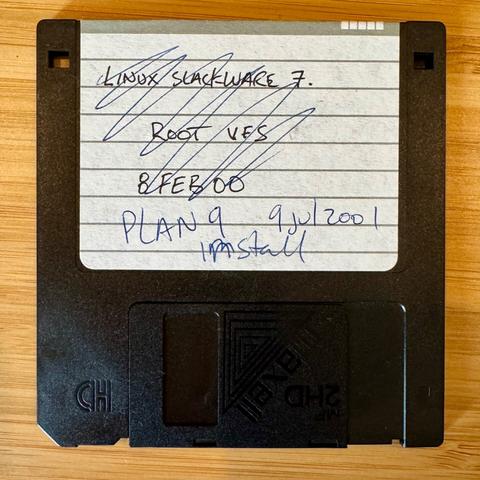 A repurposed Slackware Linux disk as a plan 9 install disk