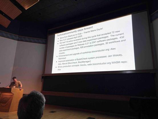 Vince Carey opening GBCC2025 with a slide highlighting Bioconductor’s technical and community advances.