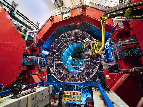 ALICE, a detector dedicated to heavy-ion physics. | Image: © 2020 CERN)