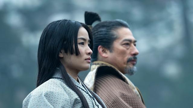 “SHOGUN” --  "Broken to the Fist" -- Episode 5 (Airs March 19)  Pictured (L-R):  Anna Sawai as Toda Mariko,  Hiroyuki Sanada as Yoshii Toranaga.  CR: Katie Yu/FX