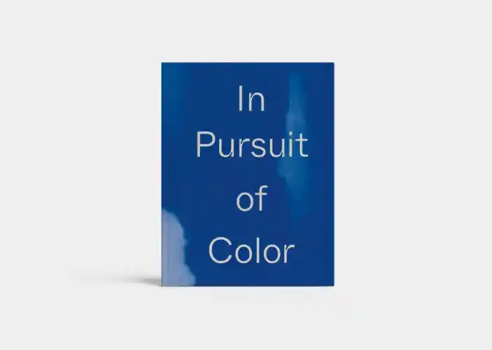 In Pursuit of Color: un libro dedicato alla storia e alle tecniche della tintura naturale dei tessuti