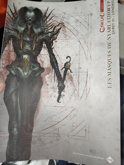 Photo du livret londonien des masques de nyarlathotep édition sans détour 