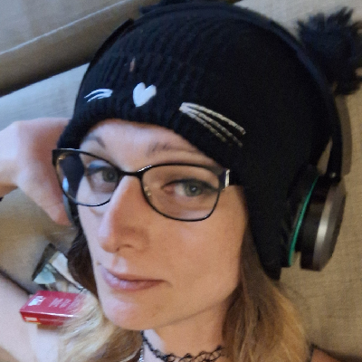 snek_mom@mastodon.art