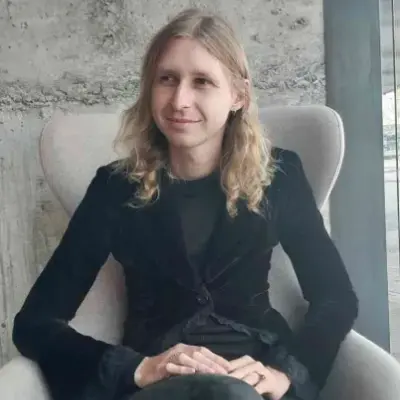 iris_meredith's avatar