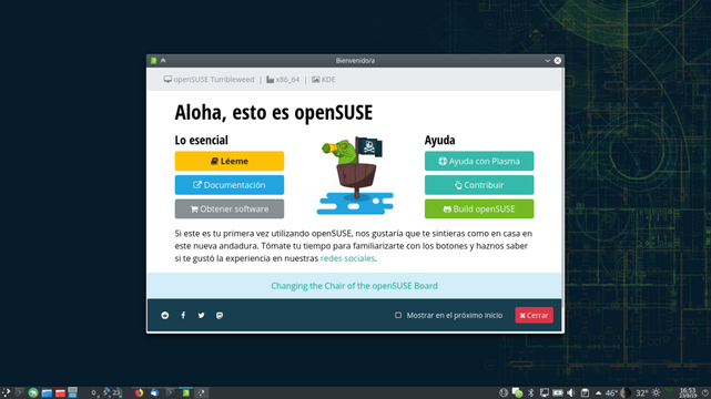 Captura de pantalla de un sistema openSUSE con escritorio KDE en el que se ve una ventana con la aplicación de bienvenida a las nuevas personas al sistema.