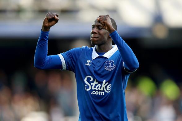 abdoulaye doucoure celebrates a win