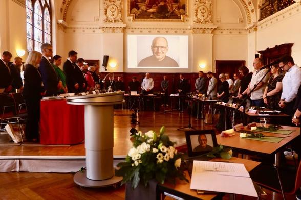 Der hallesche Stadtrat tagt im Festsaal des Stadthauses.