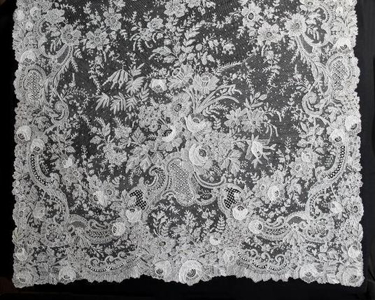 Deep stole, Brussels Rose Point de Gaze needle lace, circa1880-1900 (cotton thread)