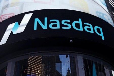 WALL STREET : New York marque une pause au retour d'une bonne semaine, le pétrole se replie