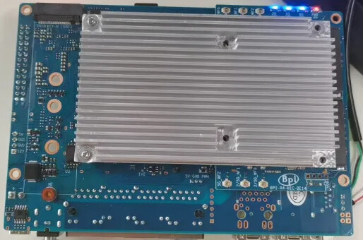 Banana Pi BPI-R4 & BE14000 Wifi7 heat sink test
https://forum.banana-pi.org/t/banana-pi-bpi-r4-be14000-wifi7-heat-sink-test/23218
#wifi7 #router #openwrt #bananapi #mediatek #mt7988
